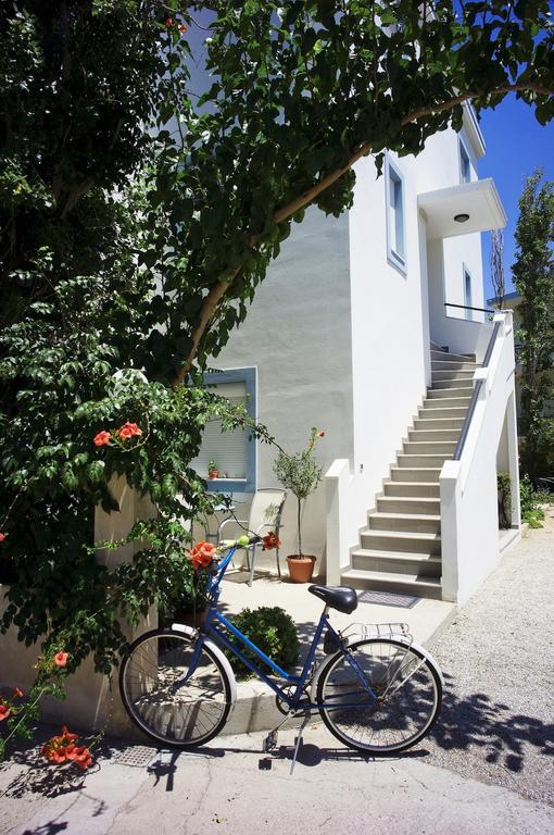 Anthea Apartments Palaiochora Exterior photo